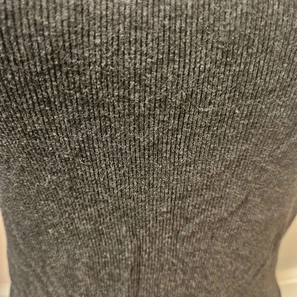 New York & Company Gray Embellished Fitted Tank Top
